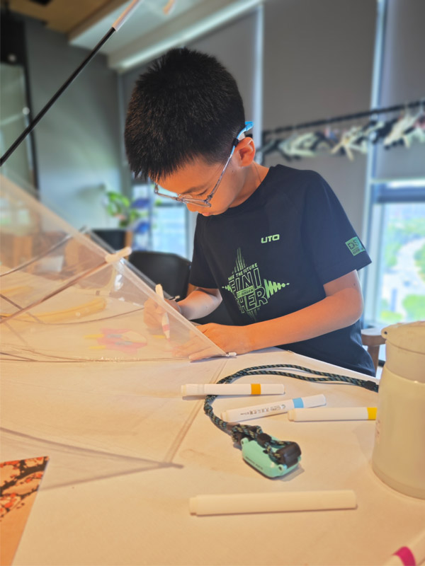 GIS暑假儿童创意画伞活动